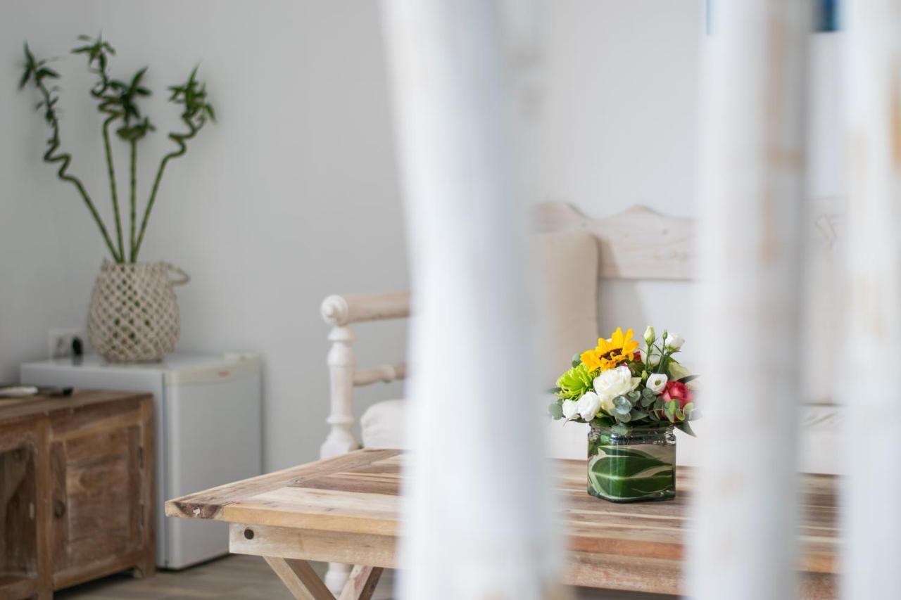 With-Inn Mykonos Suites Tourlos Buitenkant foto