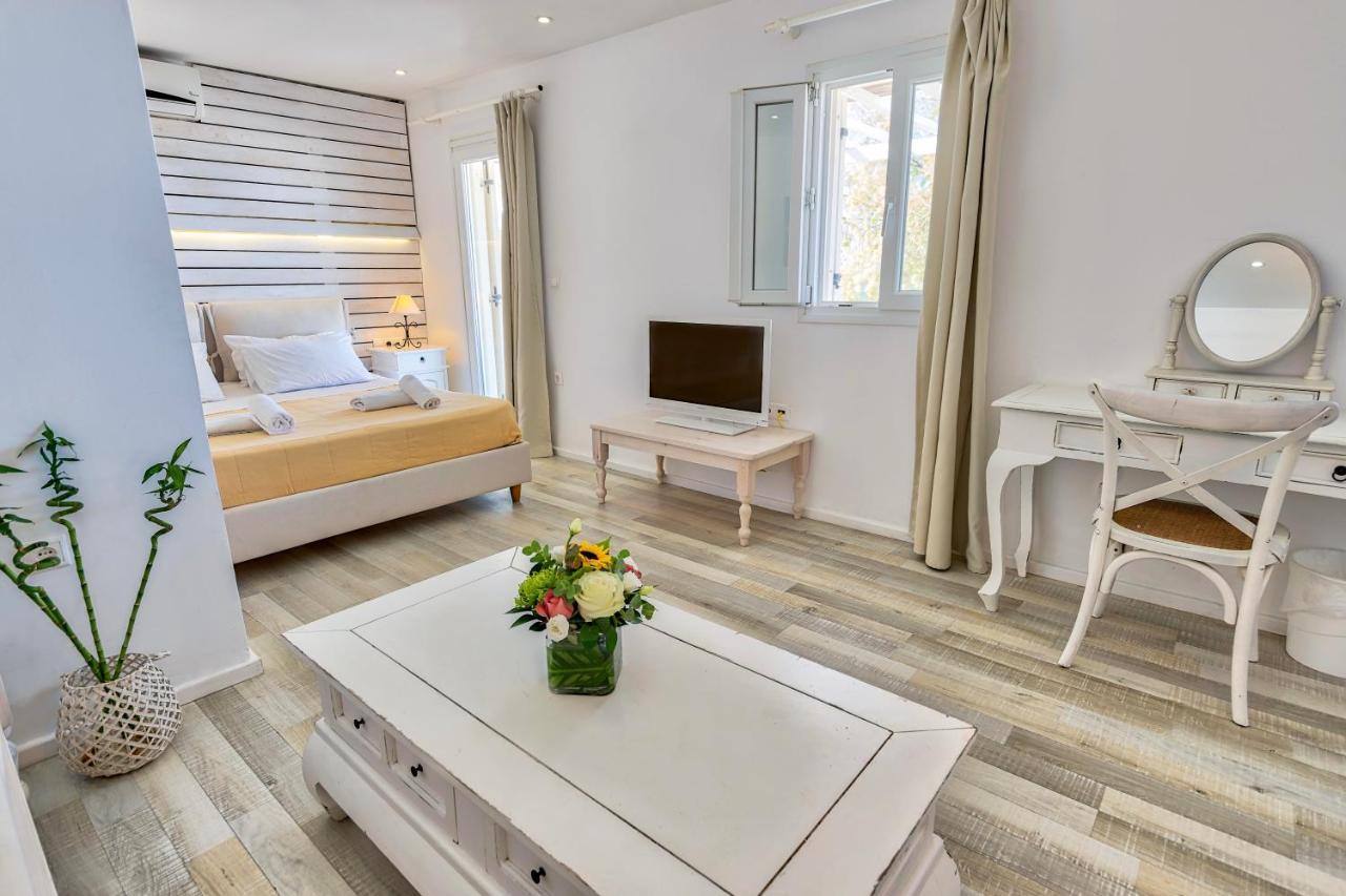 With-Inn Mykonos Suites Tourlos Buitenkant foto
